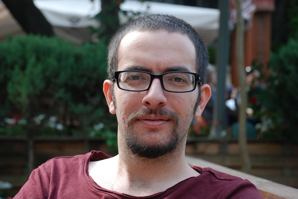 Tuhaf Sorular Serisi 1 / Konuk: Alper Kaya