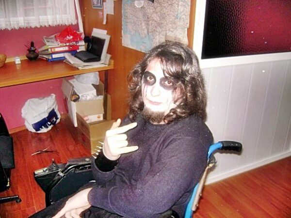 Metal Müziğin STEPHEN HAWKING’i “ÖNDER KANAL” ile Çok Özel Bir Röportaj!
